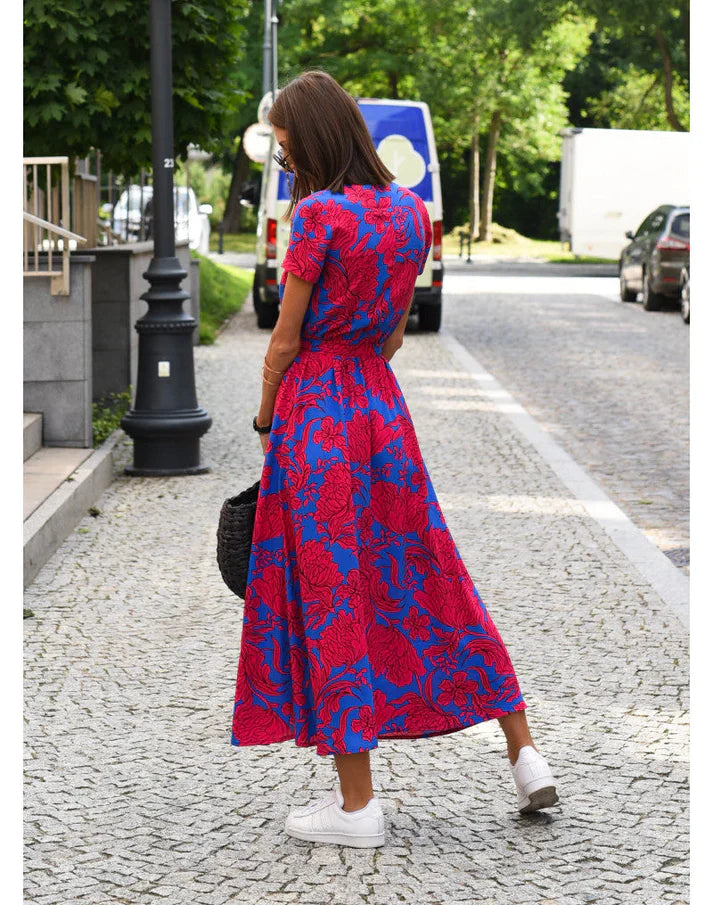 Gemütliches Kleid mit Blumenmuster